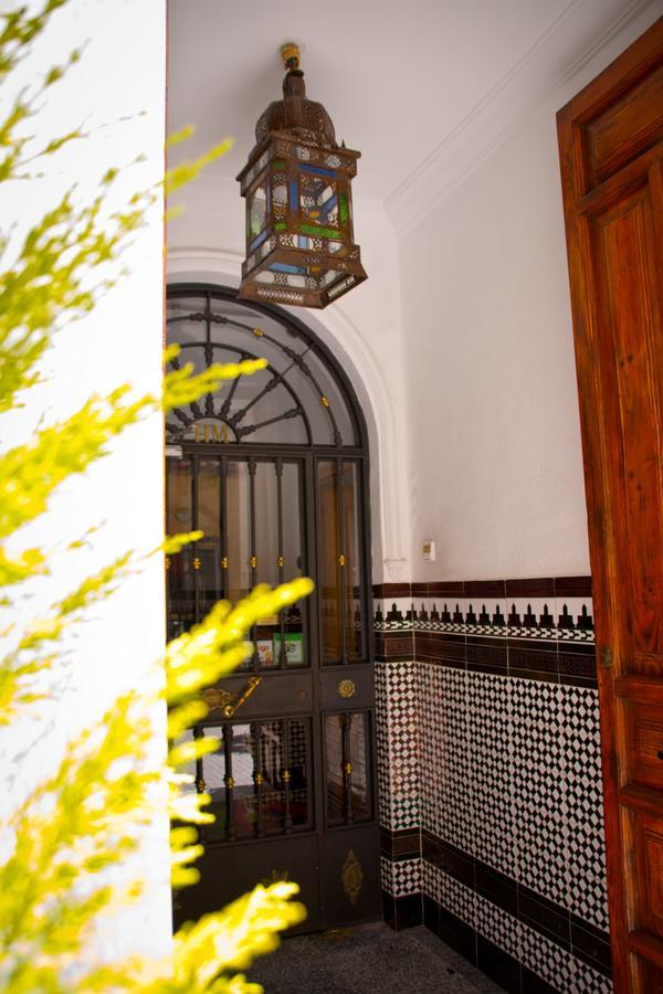 Hostal La Muralla Sevilla Kültér fotó